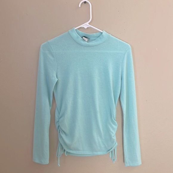 Tops - •𝙲𝚄𝚃𝙴 𝙼𝙾𝙲𝙺 𝙽𝙴𝙲𝙺 𝚃𝙾𝙿